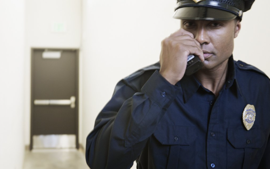 朗界讲坛 | 企业数字化升级，为什么90%都选公网对讲机？