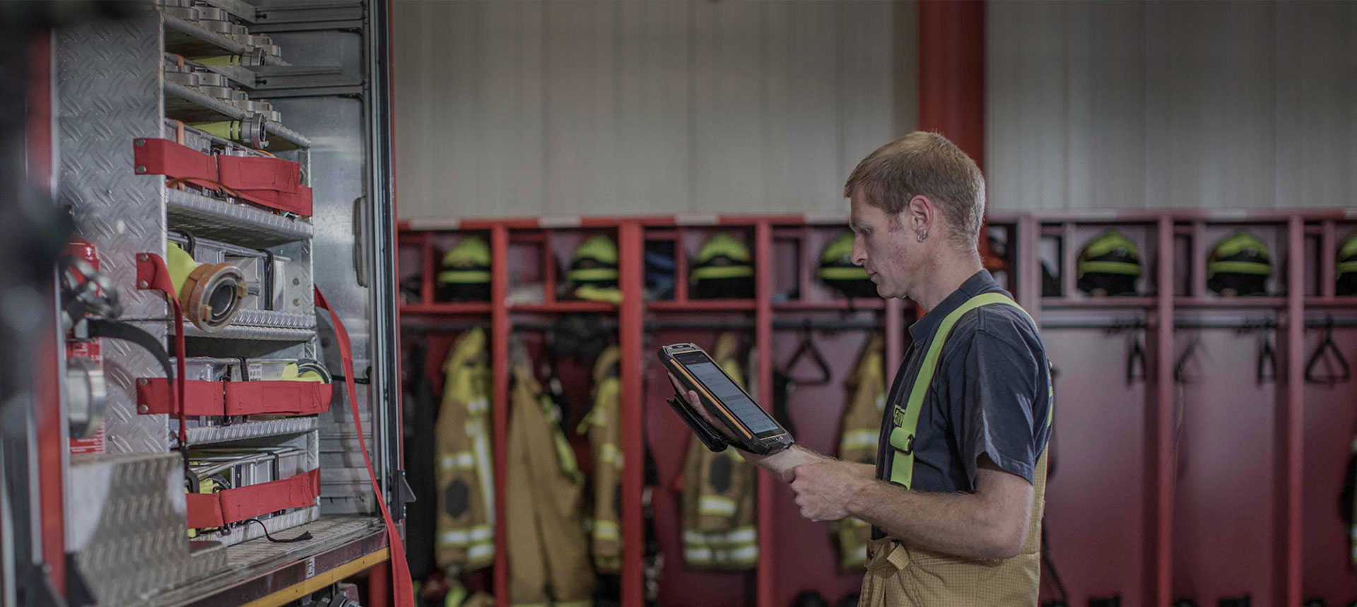 安卓工业平板/GPS/加固三防/手持/便携/4G通话