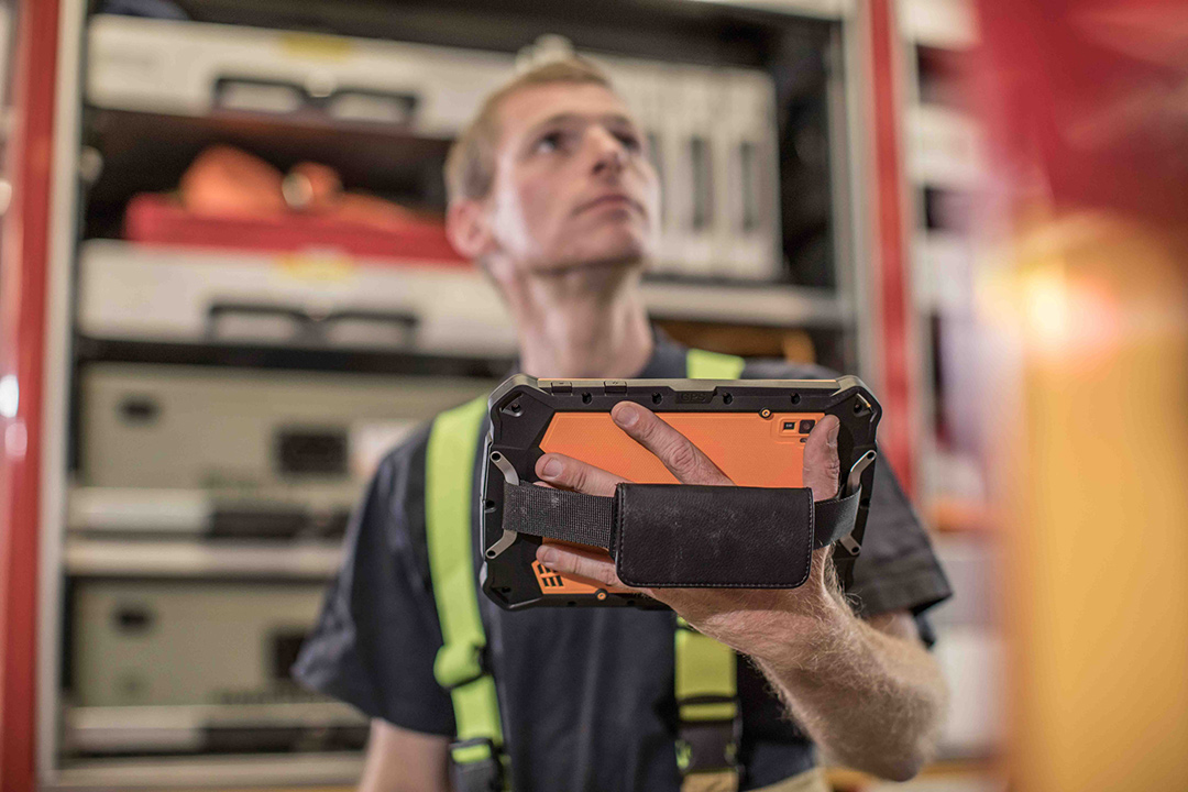 工业平板电脑在数字化管理中扮演什么角色？