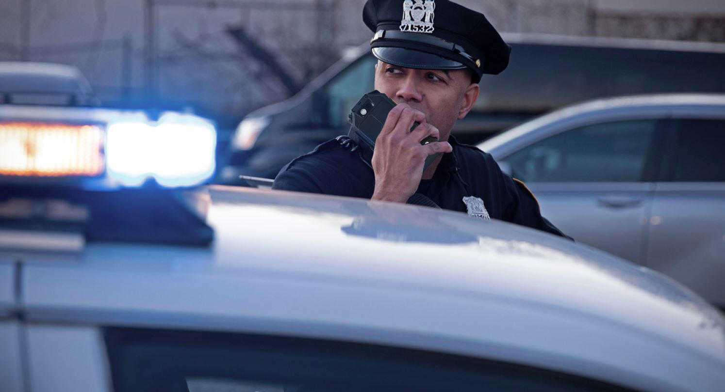 坚固耐用的智能对讲手机让急救人员保持联系和安全的 5 种方式